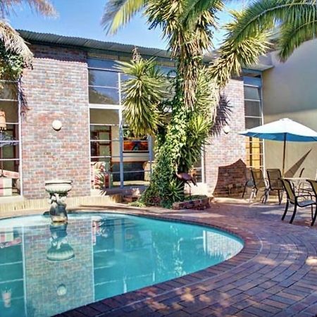 African Moon Corporate House Kempton Park Exteriör bild