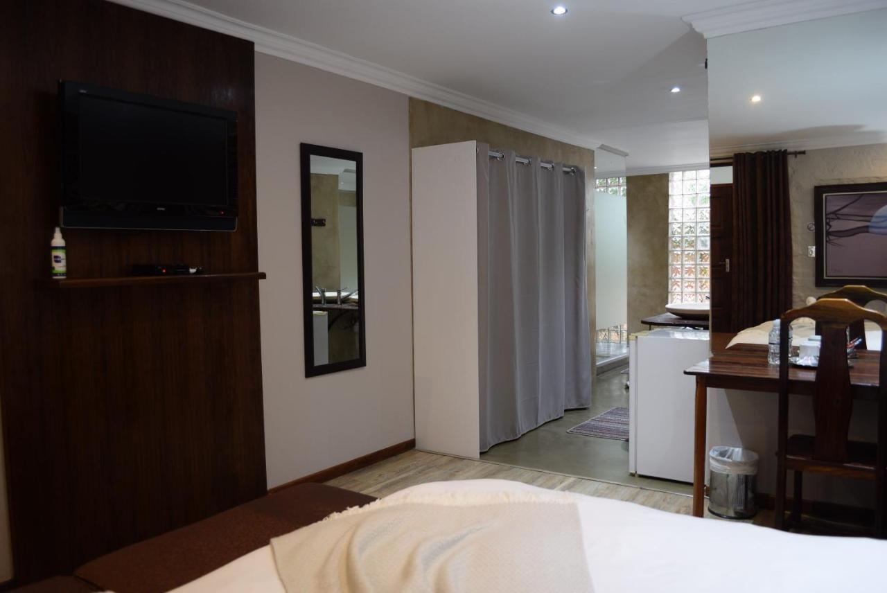African Moon Corporate House Kempton Park Exteriör bild
