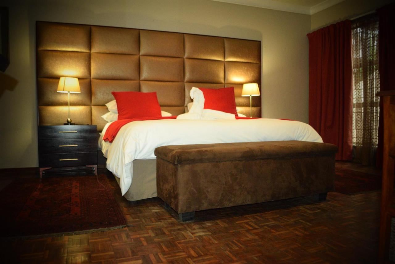 African Moon Corporate House Kempton Park Exteriör bild